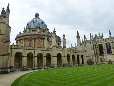 OXFORD & CAMBRIDGE TURU